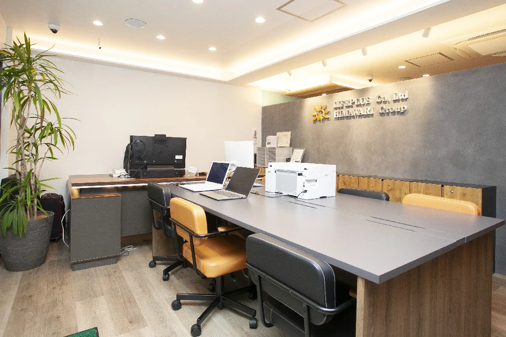 横須賀市の鍼灸整骨院ひまわり北久里浜院、スタッフの事務作業とミーティングに使う院内スペース