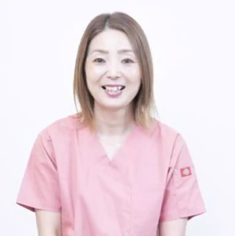 遠藤真依子|北久里浜院 受付スタッフ 鍼灸整骨院ひまわり北久里浜院の受付スタッフ、遠藤真依子
